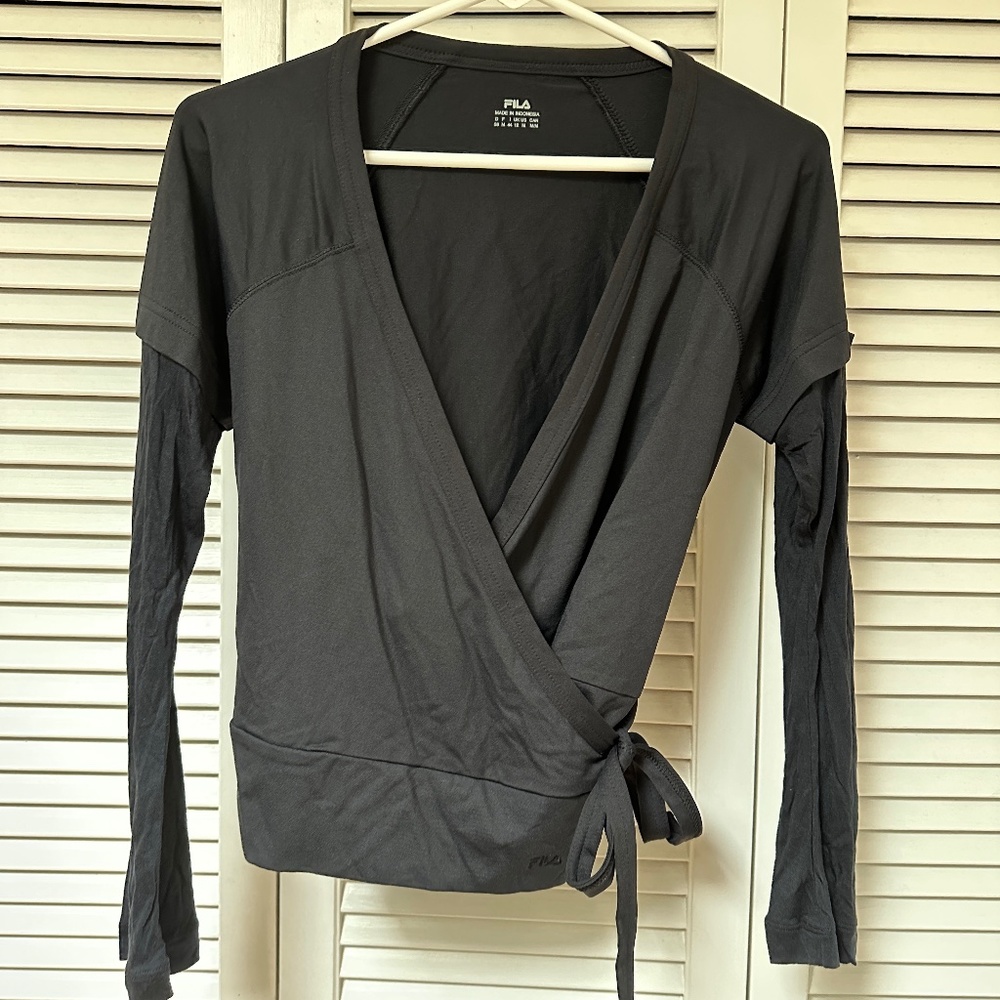 Fila Lightweight Wrap Athleisure Jacket Long Sleeve Medium